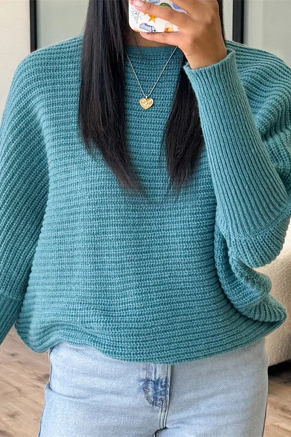 Modny sweter z okrągłym dekoltem i batwingowym rękawem