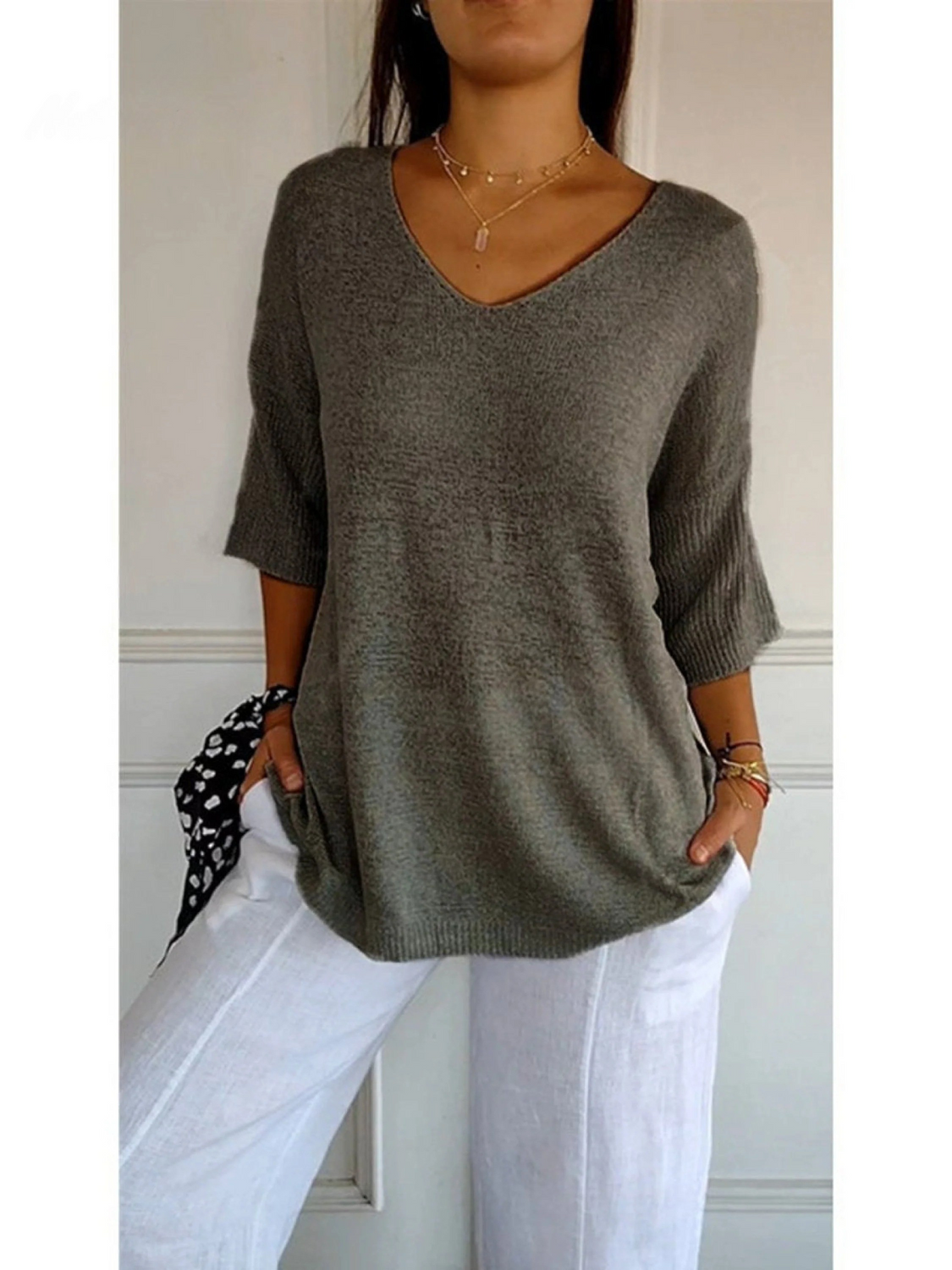 Damska bluzka dzianinowa z dekoltem w serek i rękawem 3/4