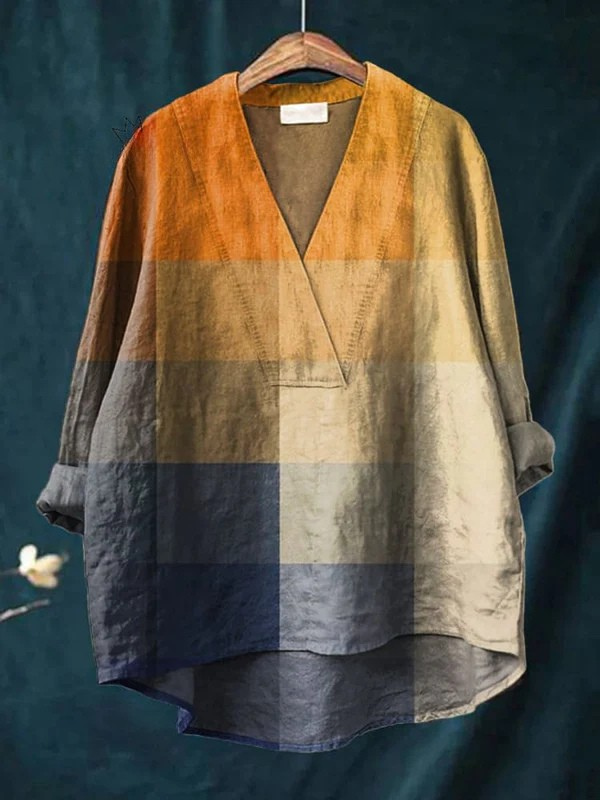 Koszulka damska z niebiesko-pomarańczowym gradientem w kratę - Casual V-neck